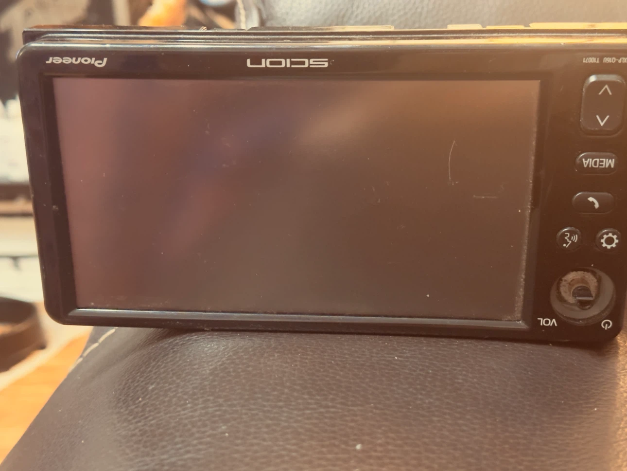 Pioneer AVH-2558 Car Stereo - photo 3