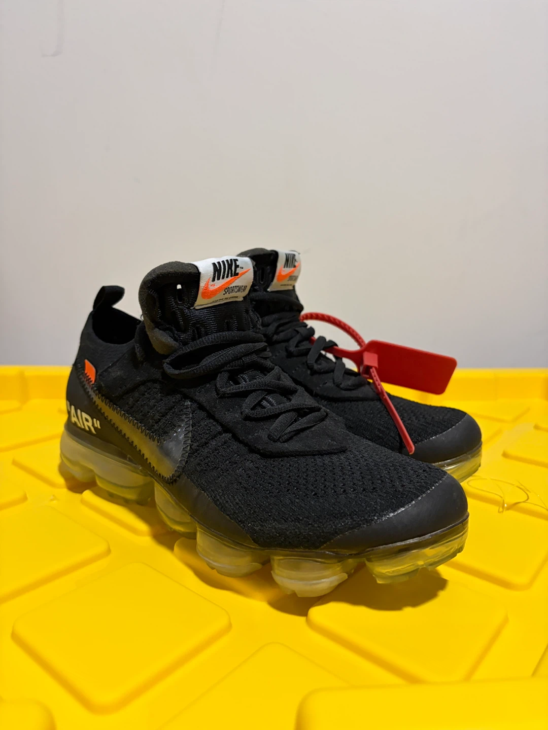 Nike Air VaporMax x Off-White "The Ten"