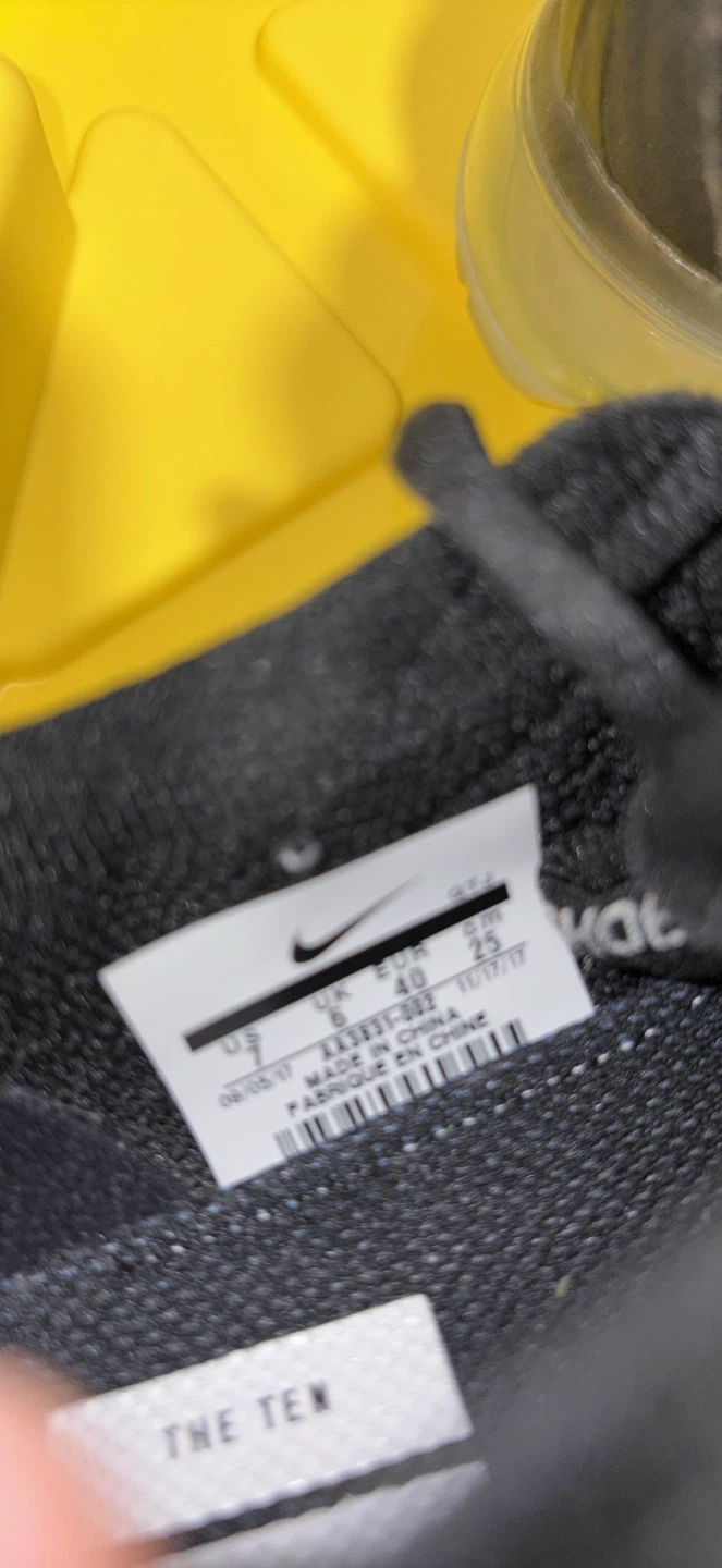 Nike Air VaporMax x Off-White "The Ten" - photo 3