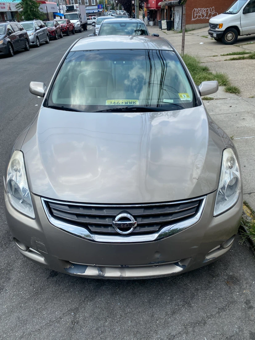 Nissan Altima Sedan 93,000 - photo 3