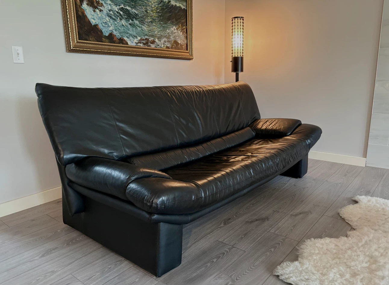 NICOLETTI SALOTTI GENUINE ITALIAN LEATHER SOFA! - photo 4