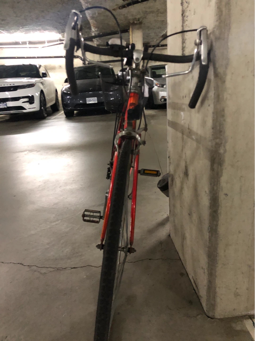 Red road bike with basket - photo 2