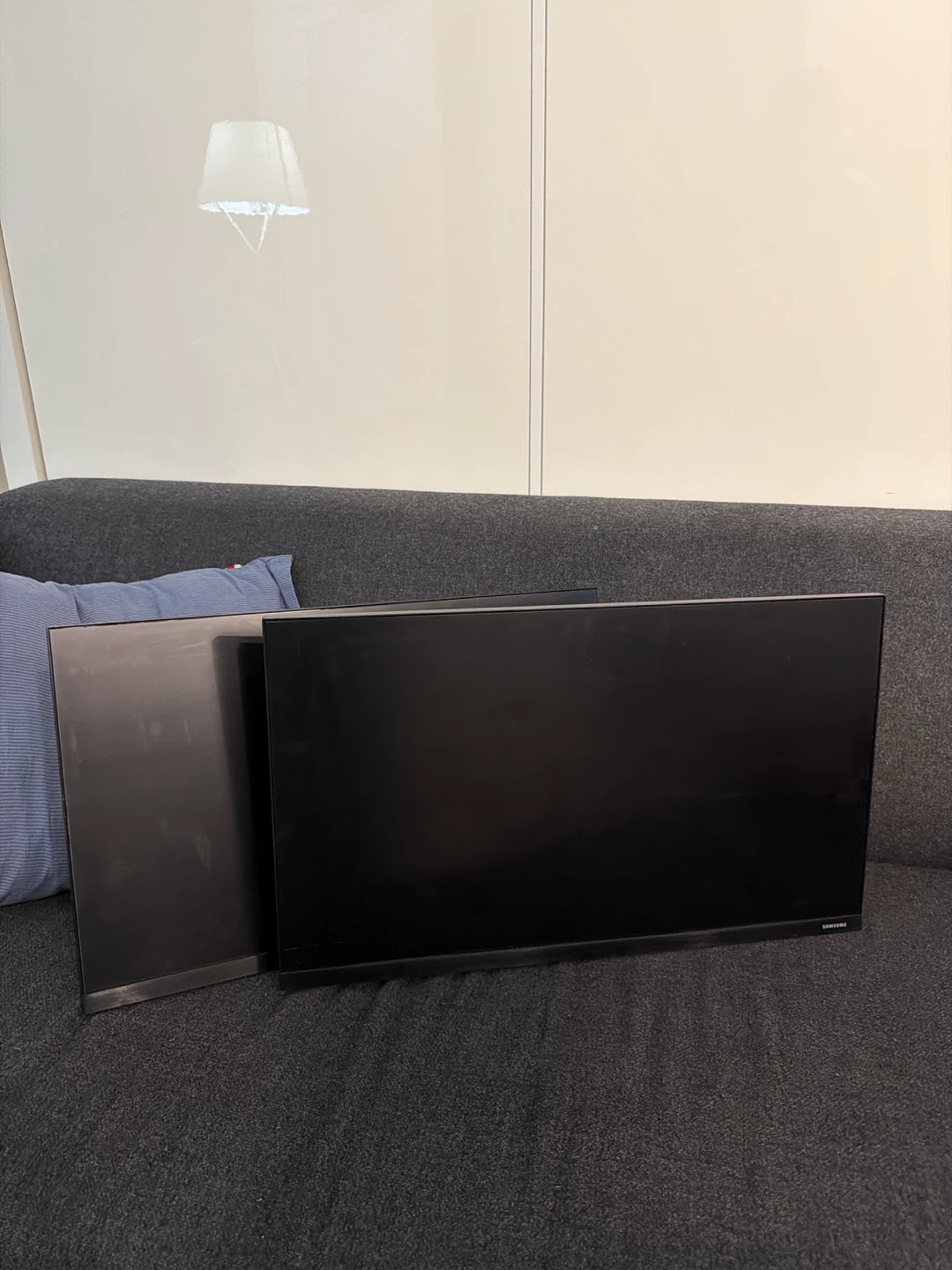 Samsung 24" Monitor 2 of them