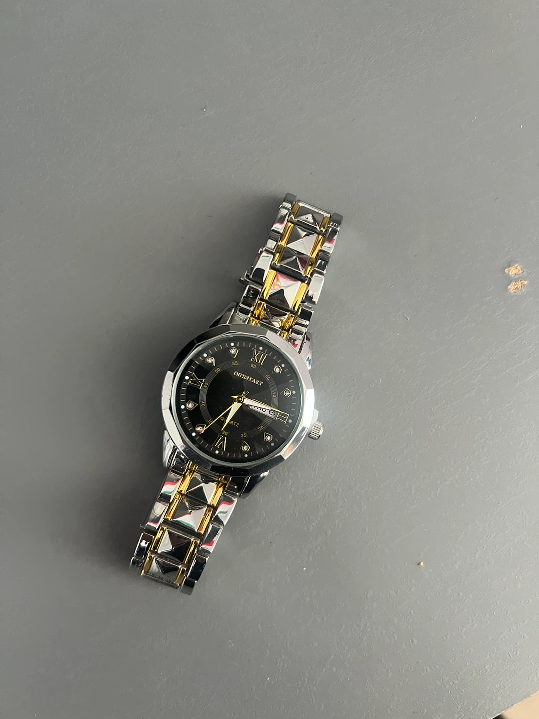 O.M.E.N.T.A.S.T. Quartz Watch