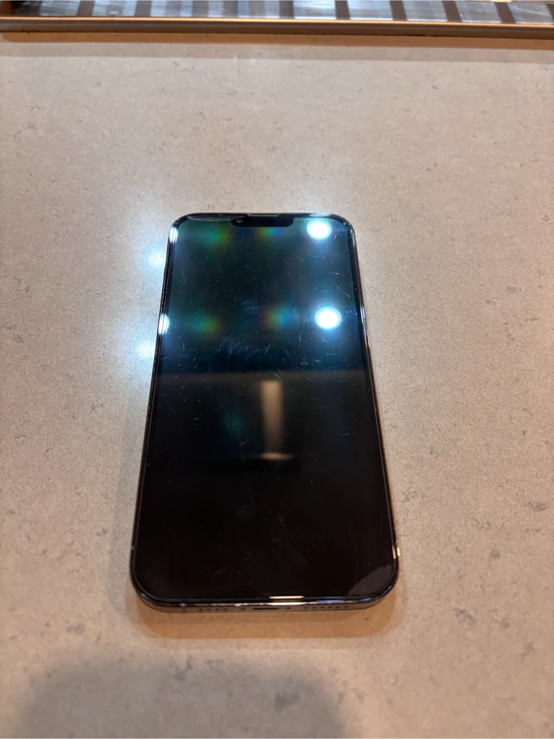 iPhone 13 Pro Max - photo 2
