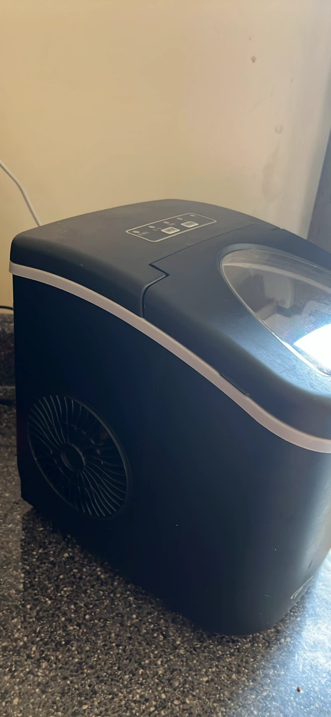 Frigidaire Black Ice Maker - photo 4