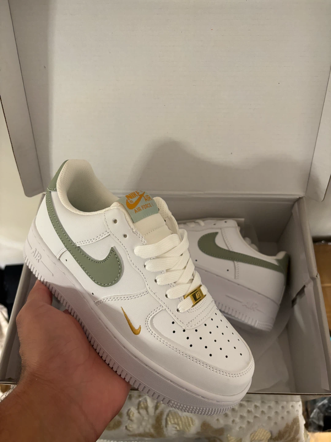 Nike Air Force 1  White Green (Size 6 M/7.5 W) - photo 2