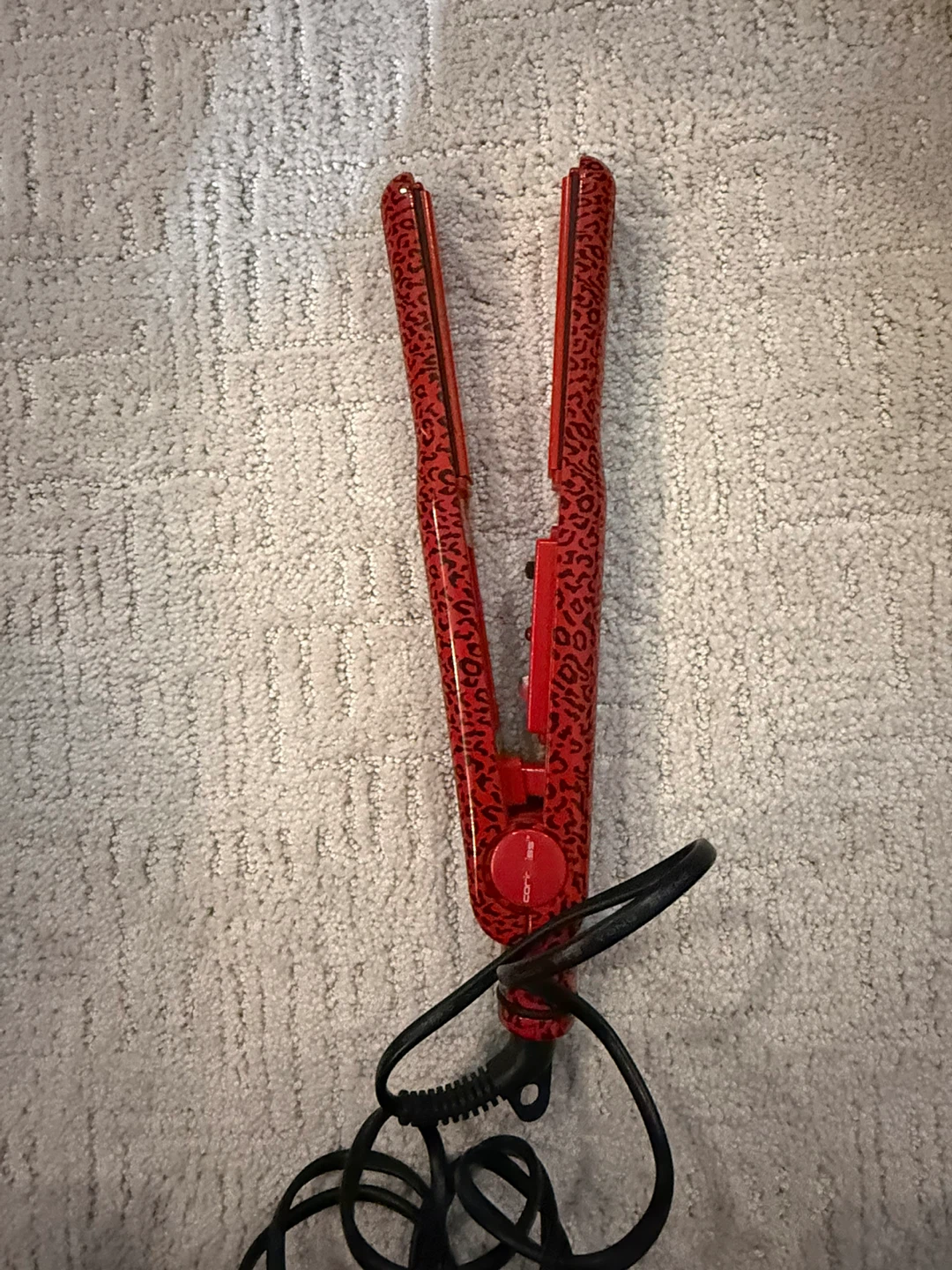 Conair Red Leopard Print Mini Straightener - photo 2