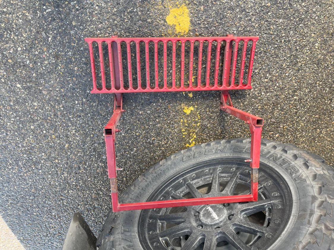 Red Metal Truck Bed Step / Platform - photo 2