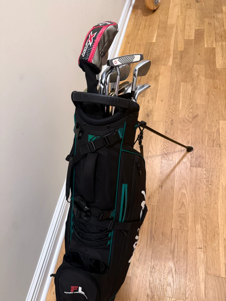 Ping irons & Malbon bag & odyssey putter & Callaway three iron - photo 3