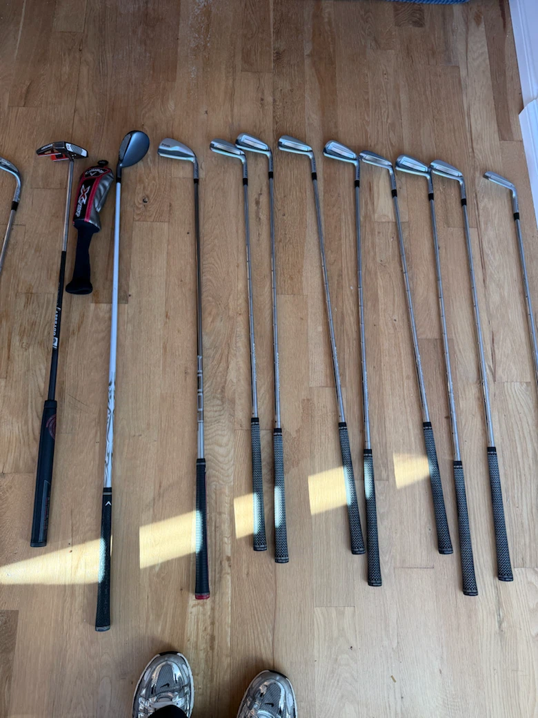 Ping irons & Malbon bag & odyssey putter & Callaway three iron - photo 5
