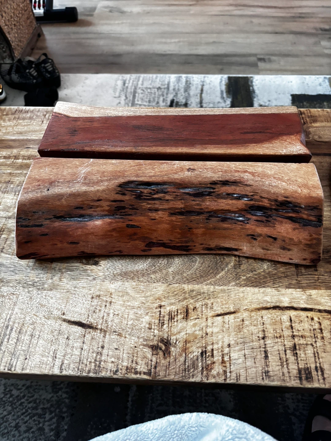 Live edge tablet holder