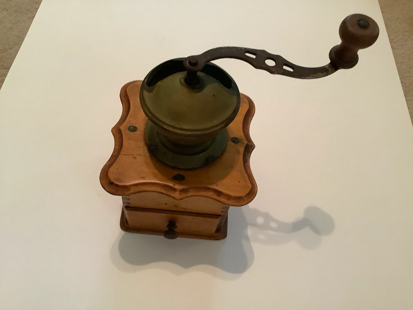 Antique Wd Hank Crank Coffee Grinder w Pull Out Grounds Drawer 🐞