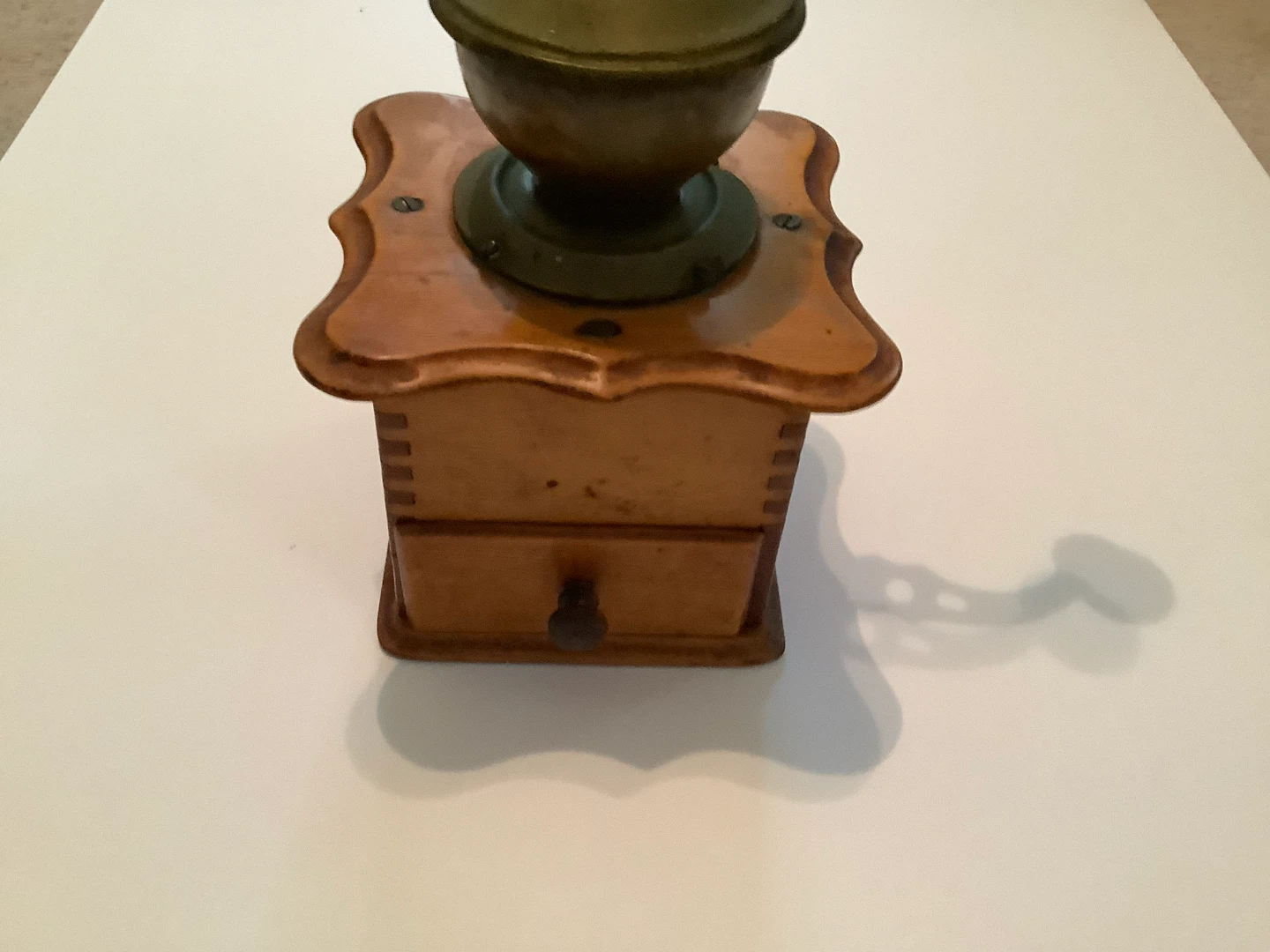 Antique Wd Hank Crank Coffee Grinder w Pull Out Grounds Drawer 🐞 - photo 5
