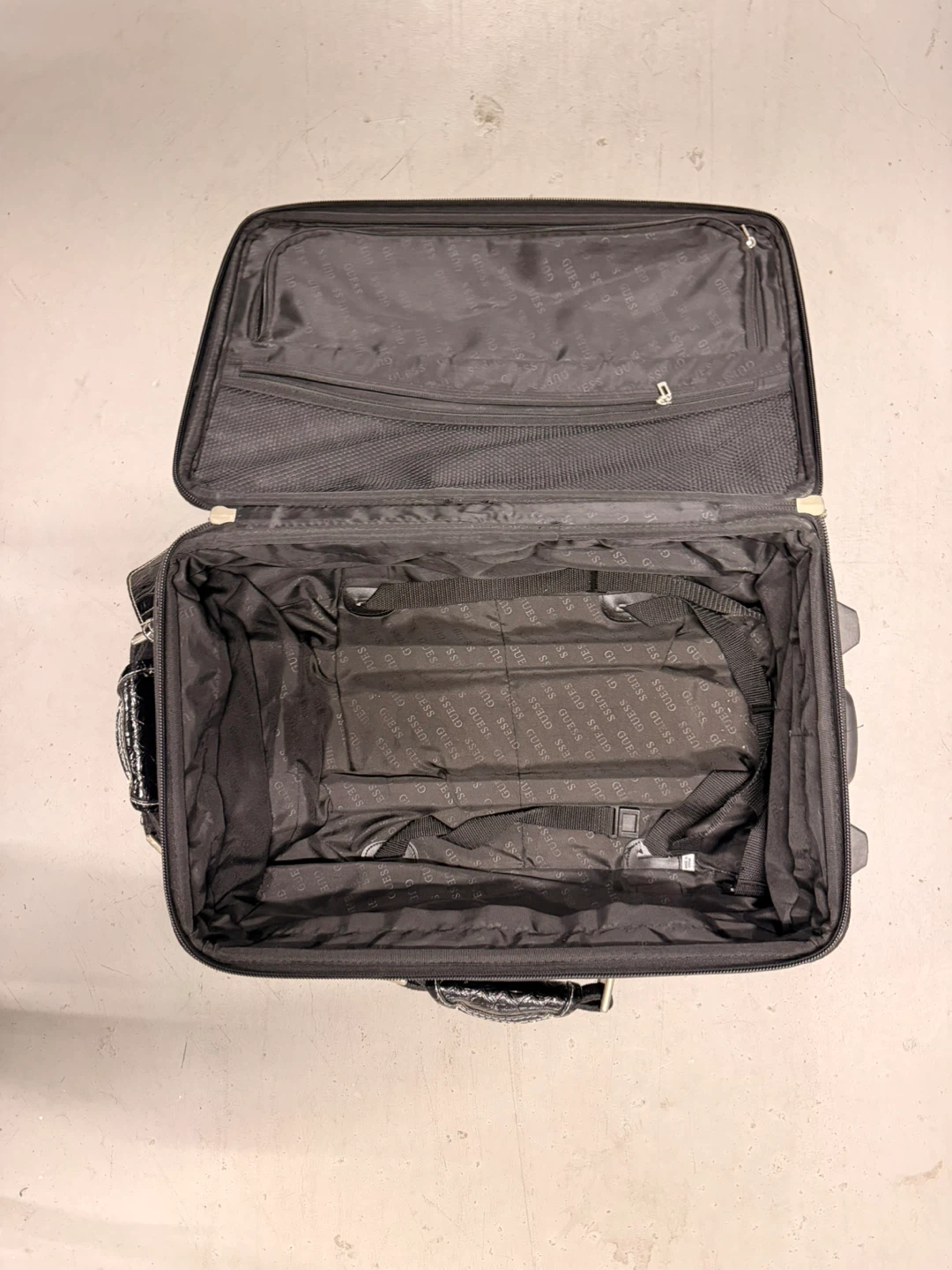 Guess Rolling Suitcase - photo 4