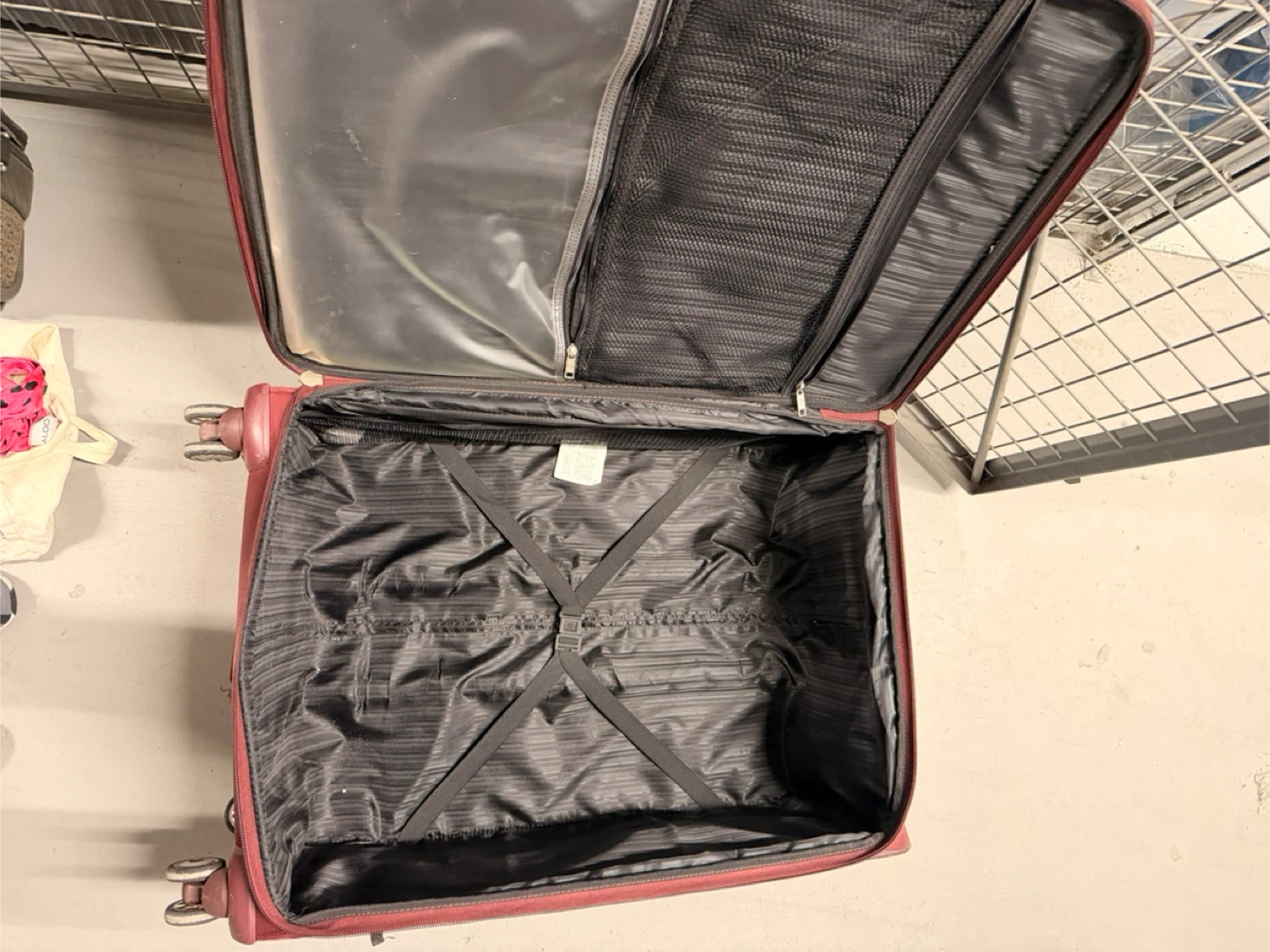 Samsonite Red Large Check In Luggage - photo 3
