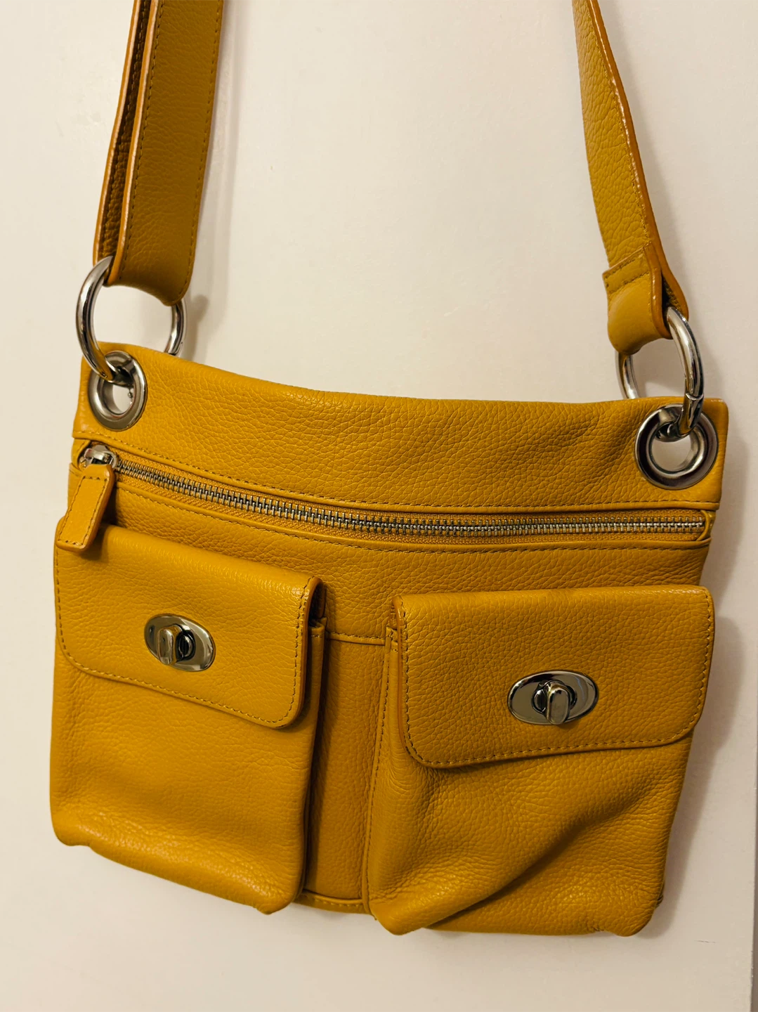 Danier Leather Messenger Bag Mustard Yellow - photo 3