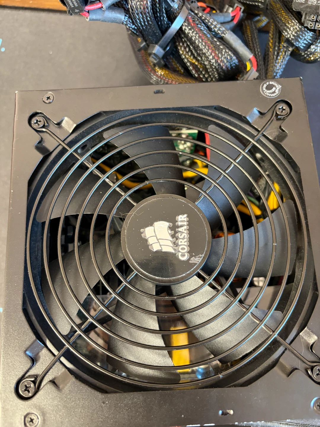 Corsair CX750 Power Supply Unit - photo 4