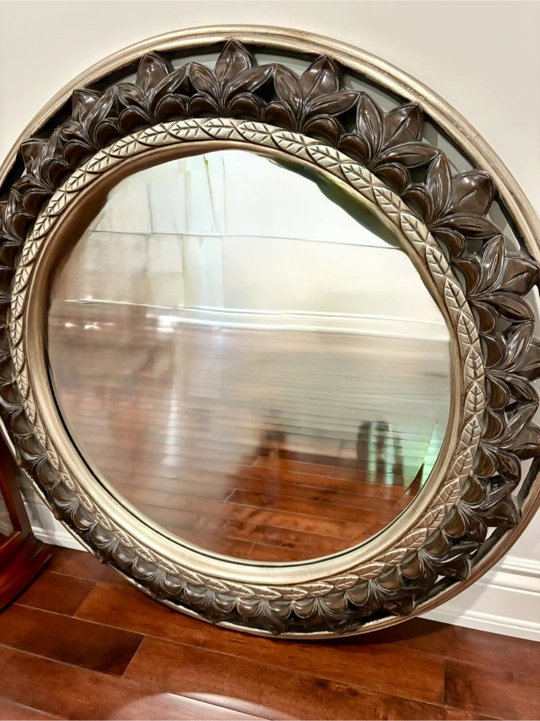 Elegant Curio Cabinet with Glass Doors and Round mirror - photo 3