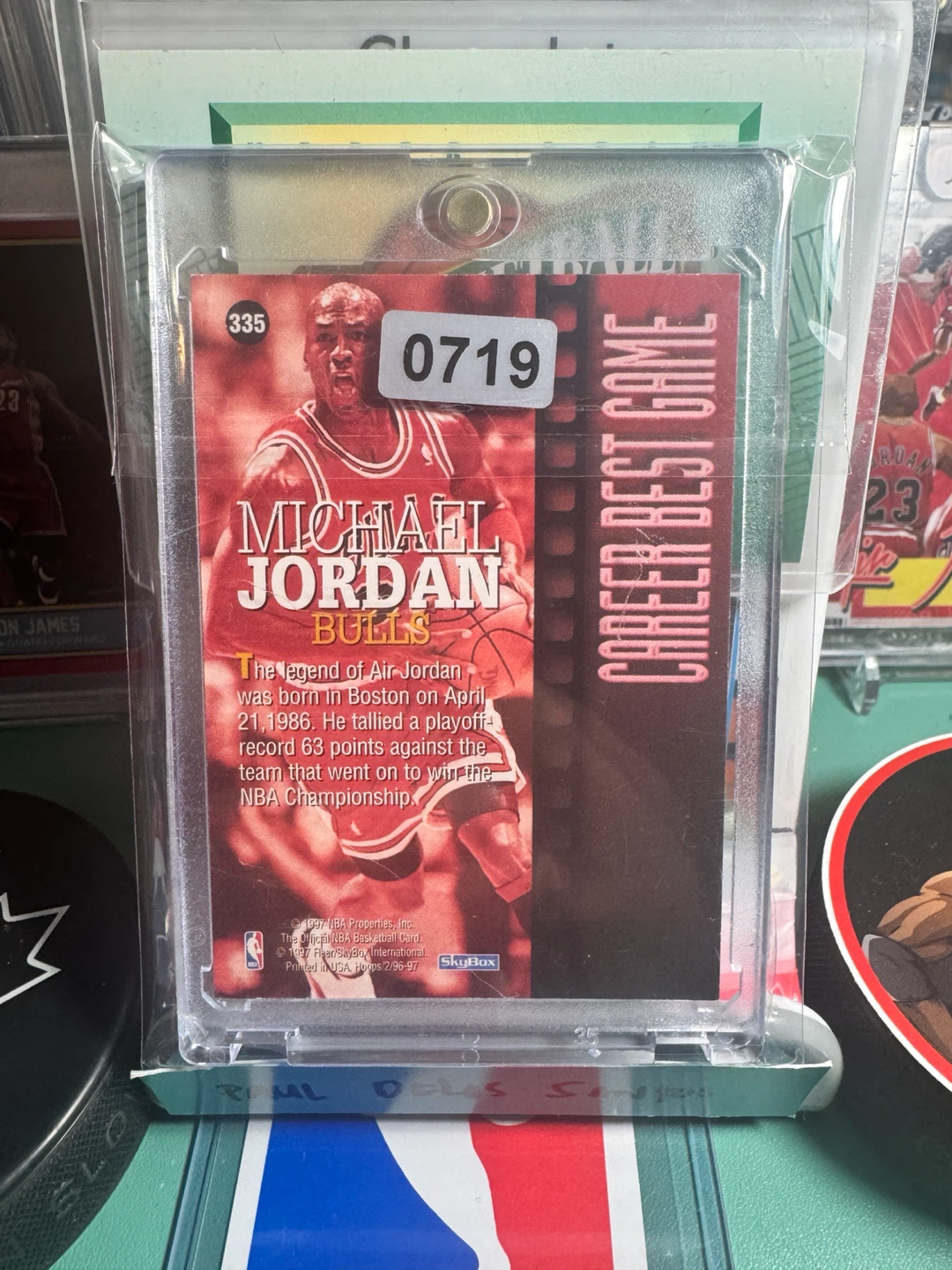 Michael Jordan Bulls 1997 Skybox Card - photo 3