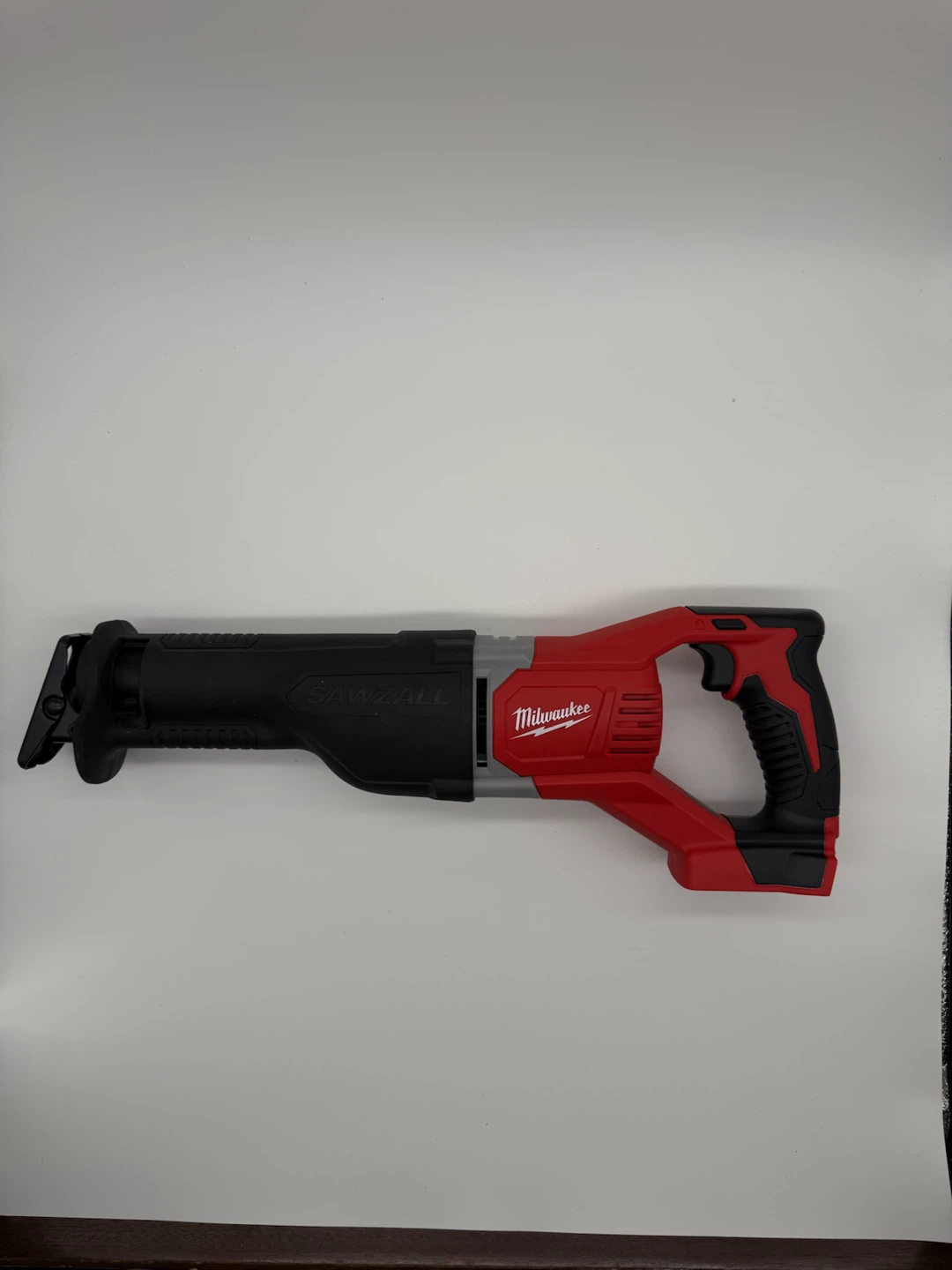 Milwaukee M18 18V Lithium-Ion Cordless SAWZALL 2621-20 Tool-Only