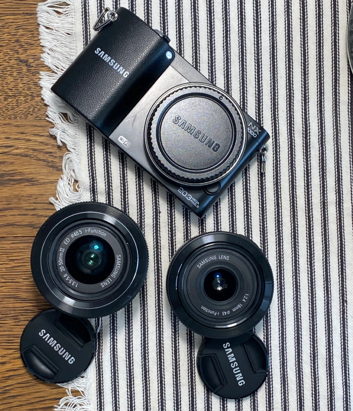 Samsung NX1000 Camera with 2 Lenses - photo 2