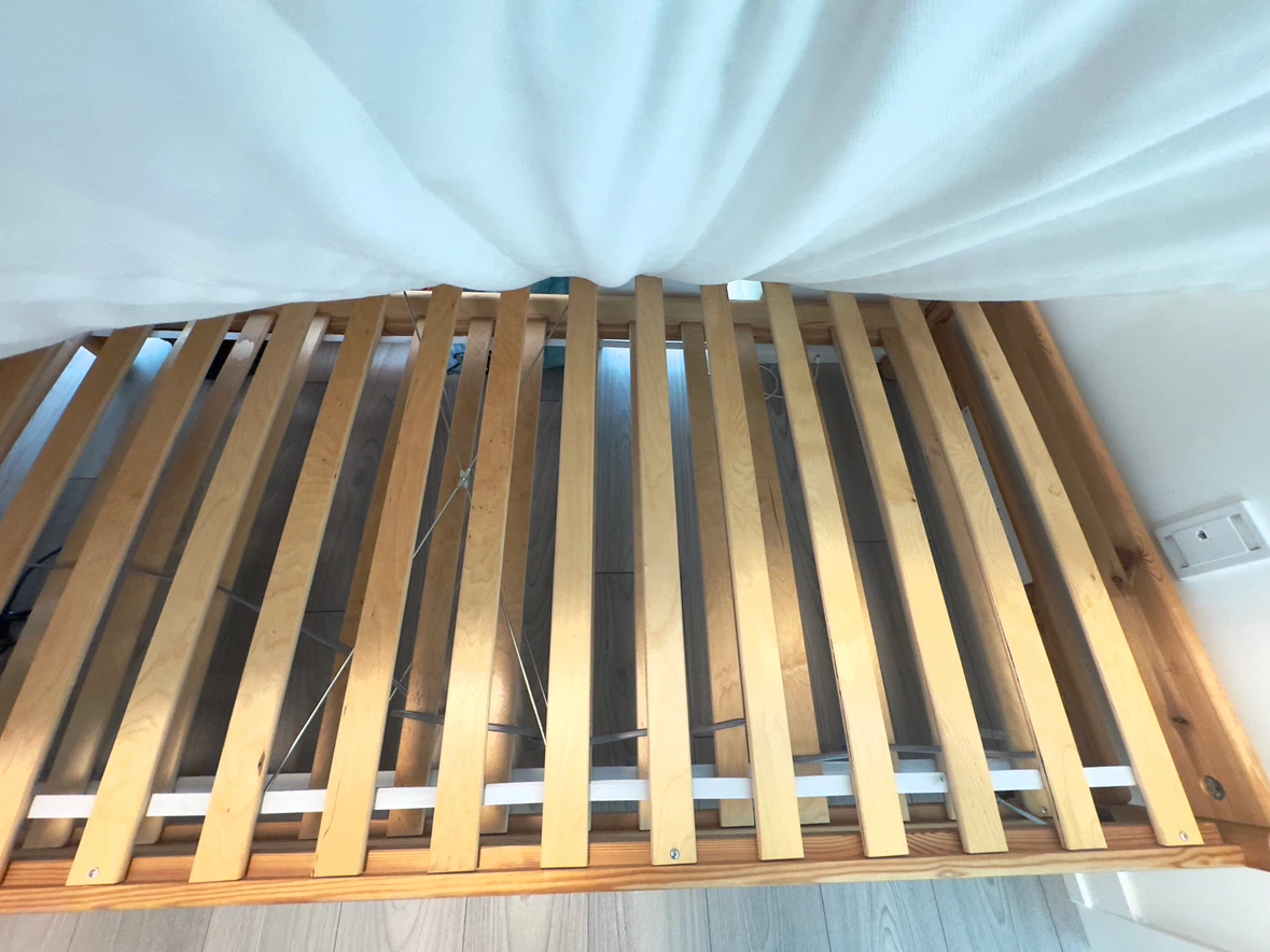 IKEA stackable bed frame with mattresses - photo 3