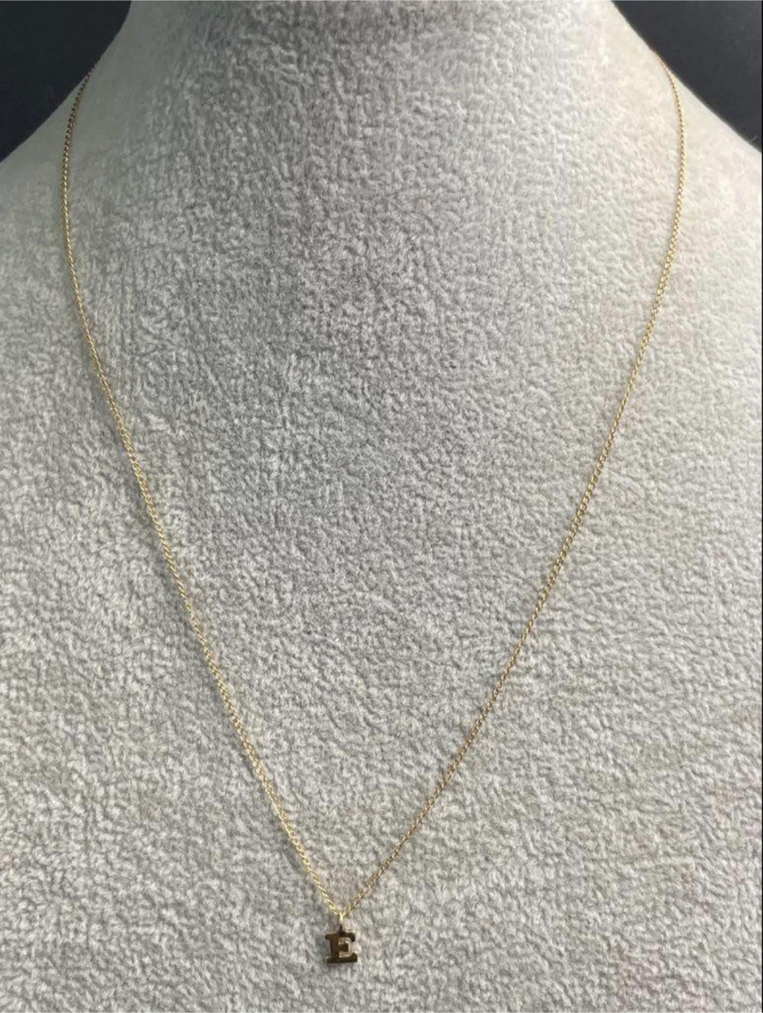 14k Gold Letter E Necklace - photo 2