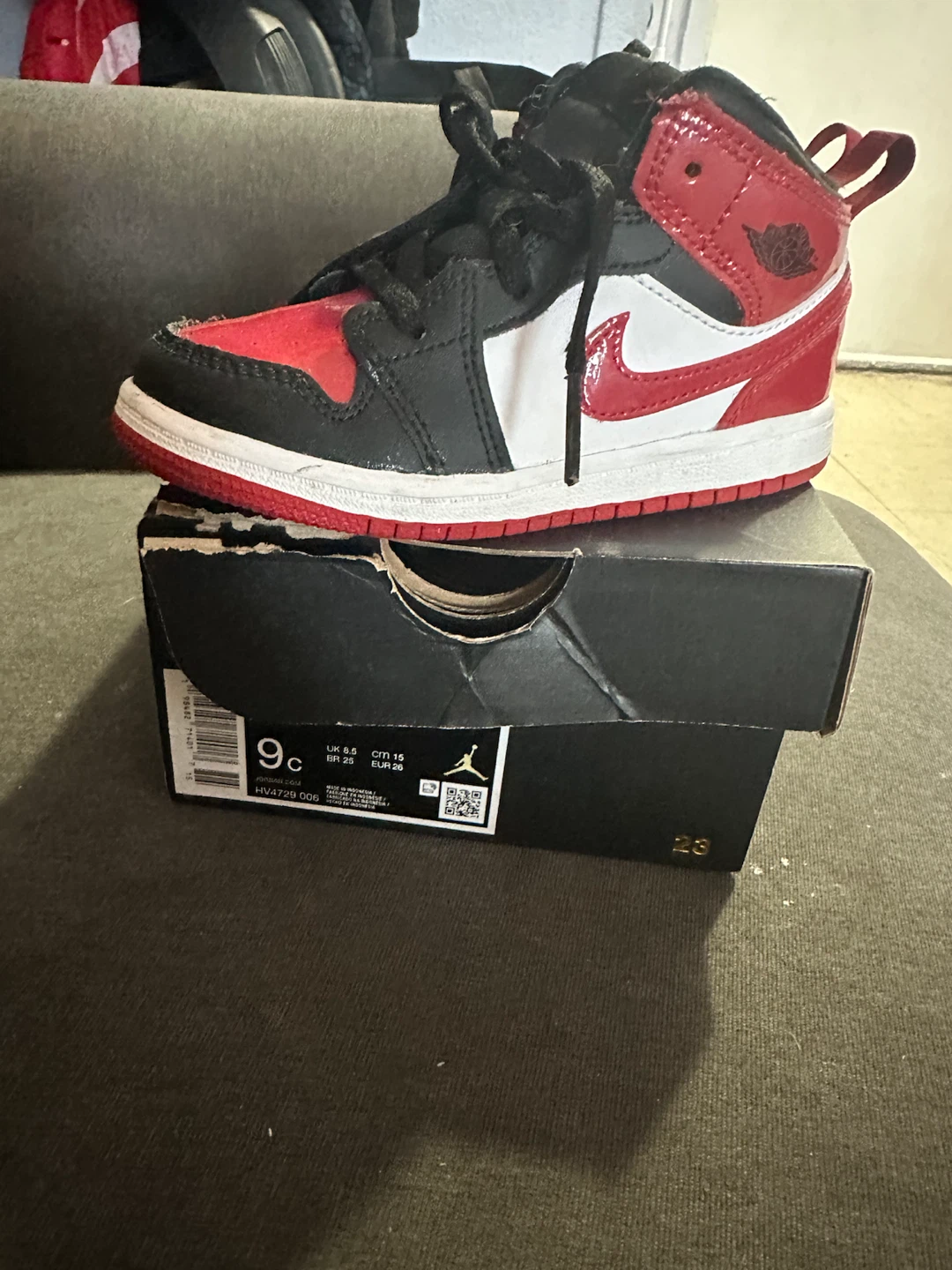 Jordan 1 Mid (TD) SE 'Varsity Red' - Size 9C - photo 2