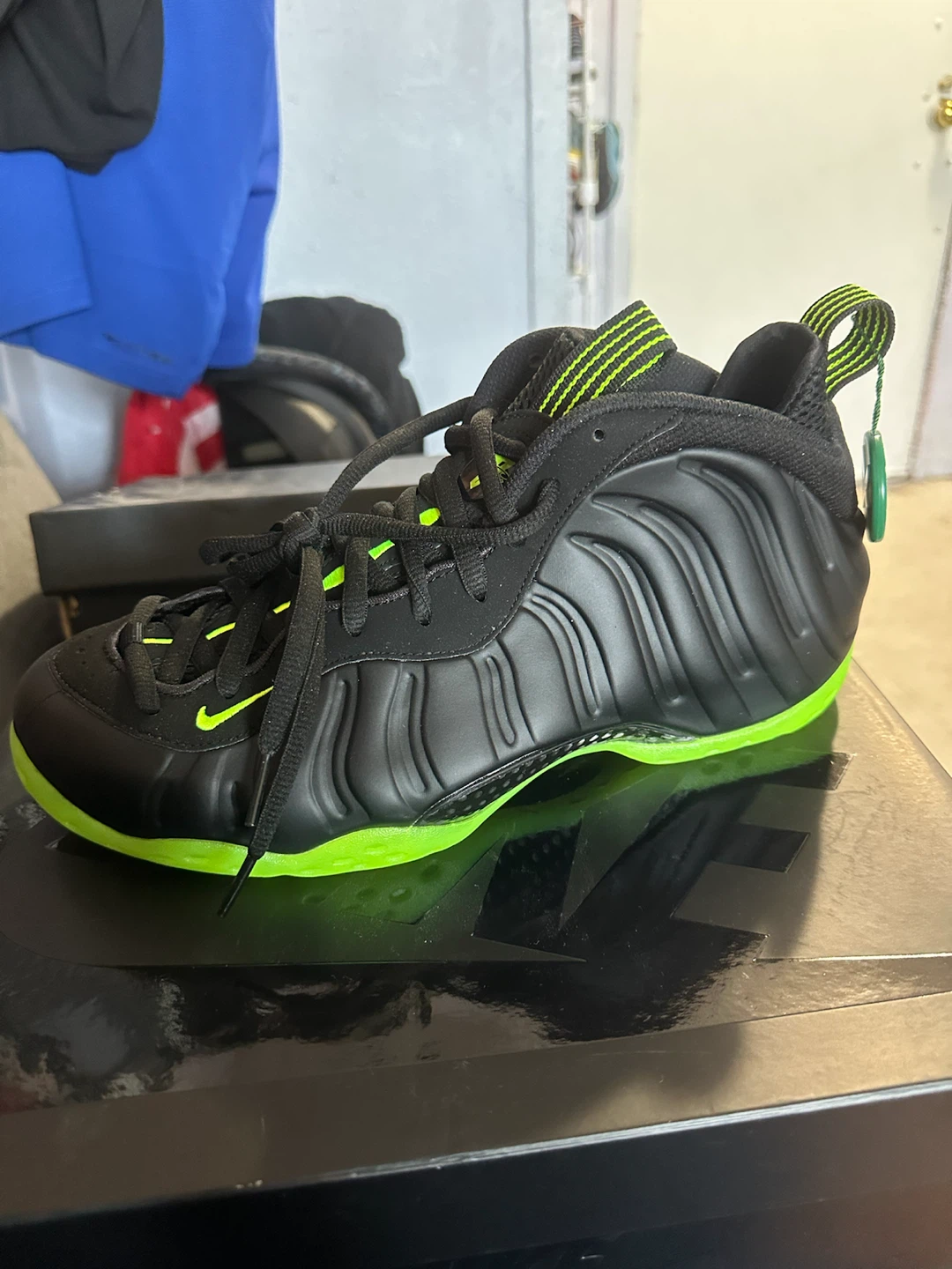 Nike Air Foamposite Pro Black Volt Sneakers