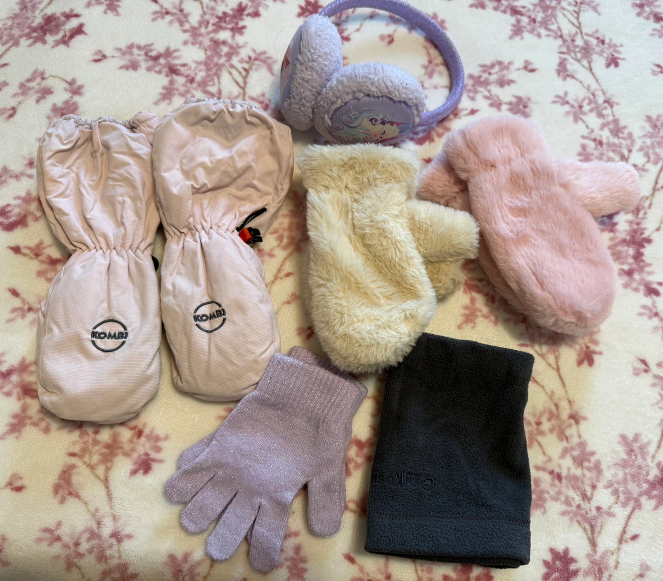 Girls Snow Mittens ❄️
