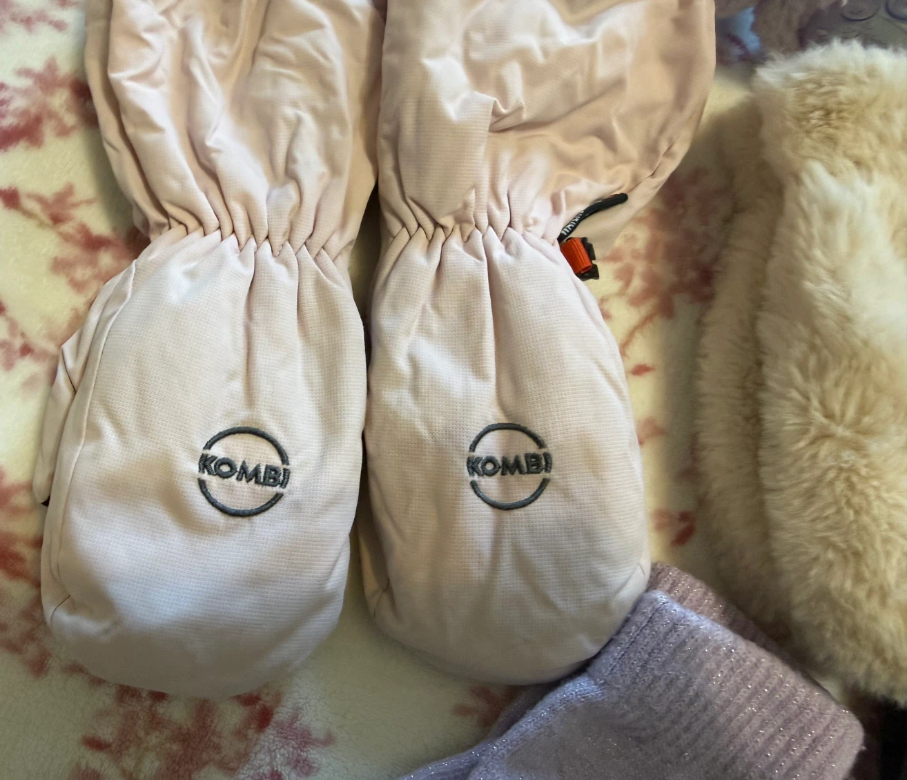 Girls Snow Mittens ❄️ - photo 2