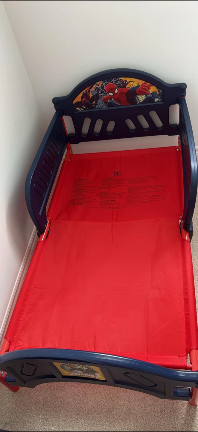 Delta Children Marvel Spider-Man Toddler Bed - photo 2