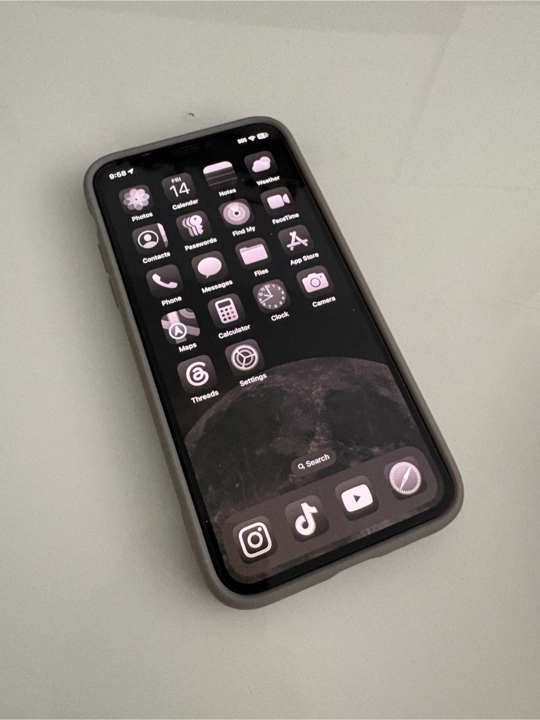 iPhone XS with Charger - photo 2