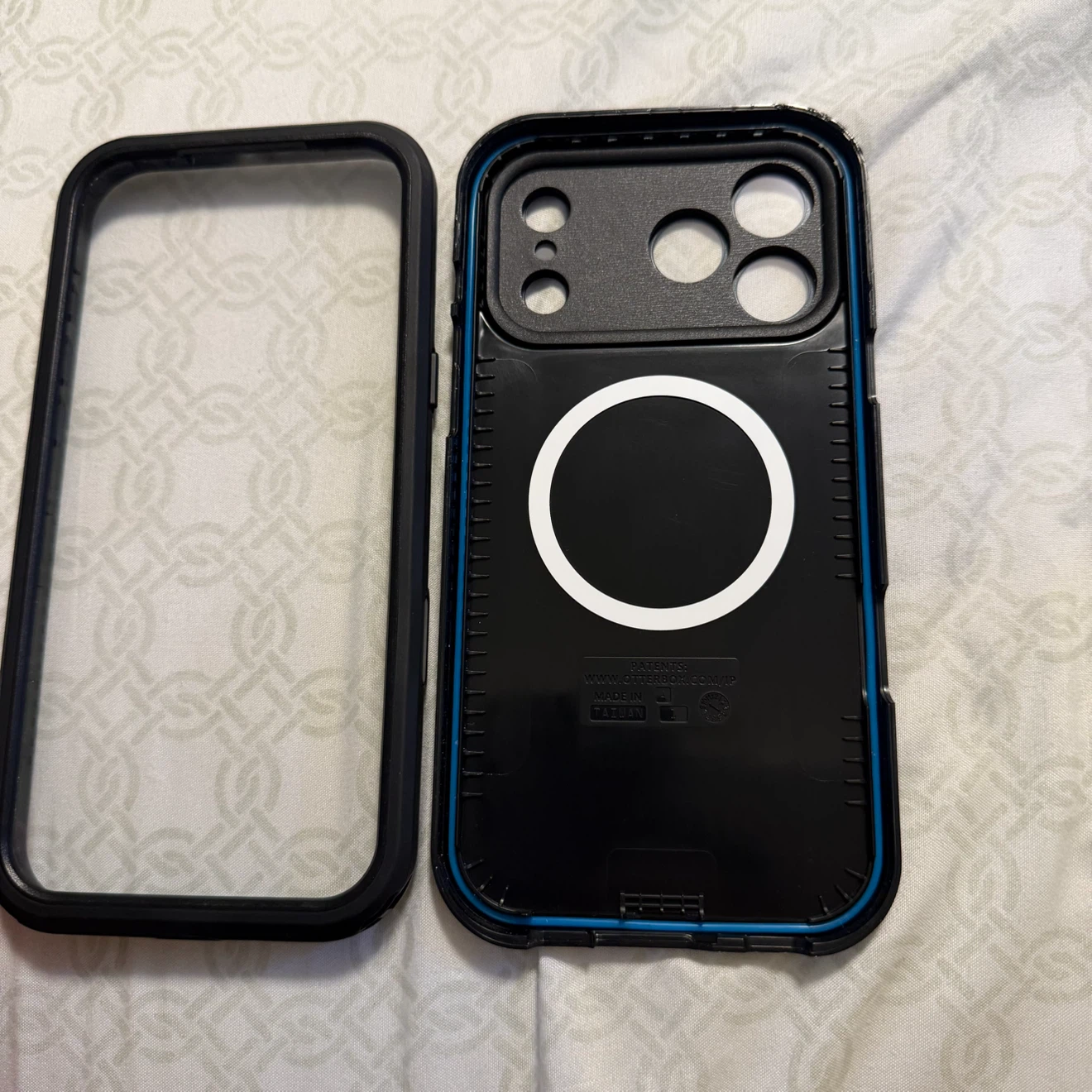 OtterBox iPhone 17 promax - photo 3
