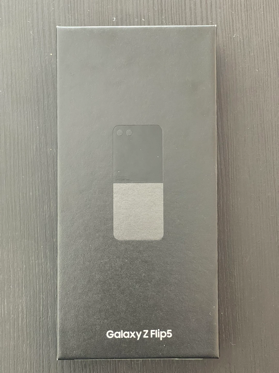 Mint condition Samsung Galaxy Z Flip5, as good as open box - photo 5