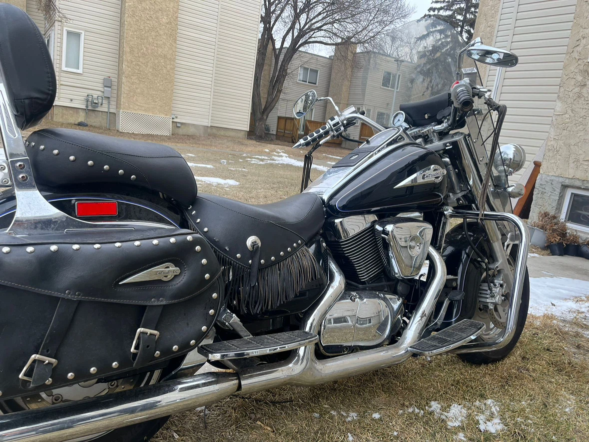 Suzuki Intruder V1500 Motorcycle - photo 3