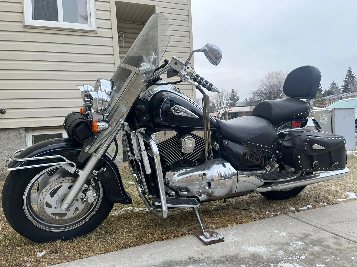 Suzuki Intruder V1500 Motorcycle - photo 4