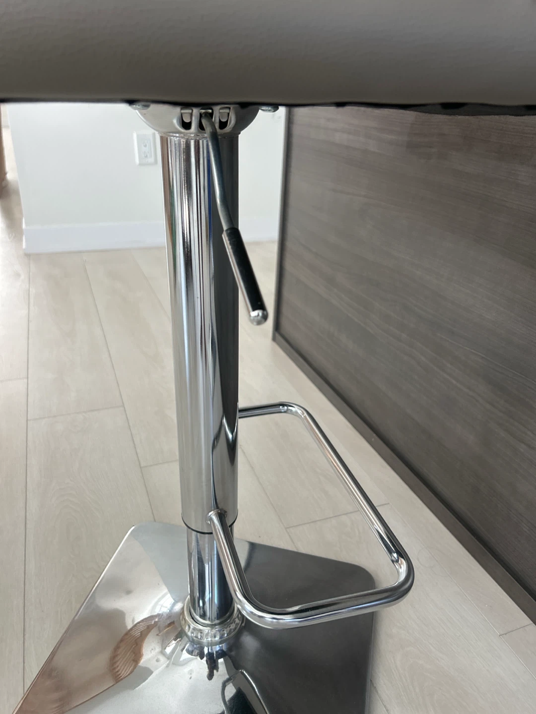 Adjustable Bar Stools (Set of 2) - photo 3