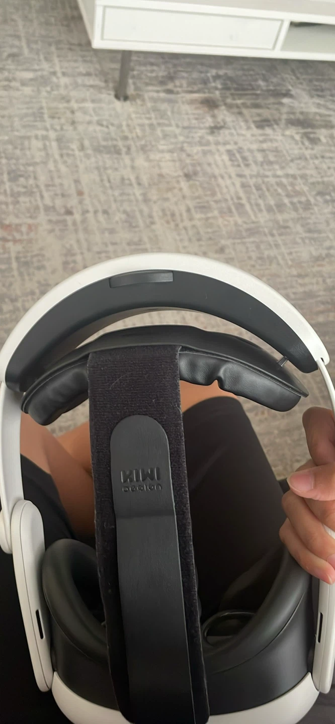 Meta Quest 3 VR Headset - photo 2