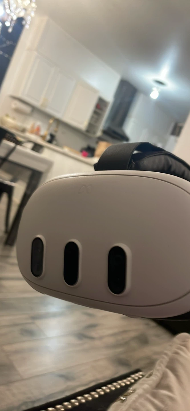 Meta Quest 3 VR Headset - photo 3