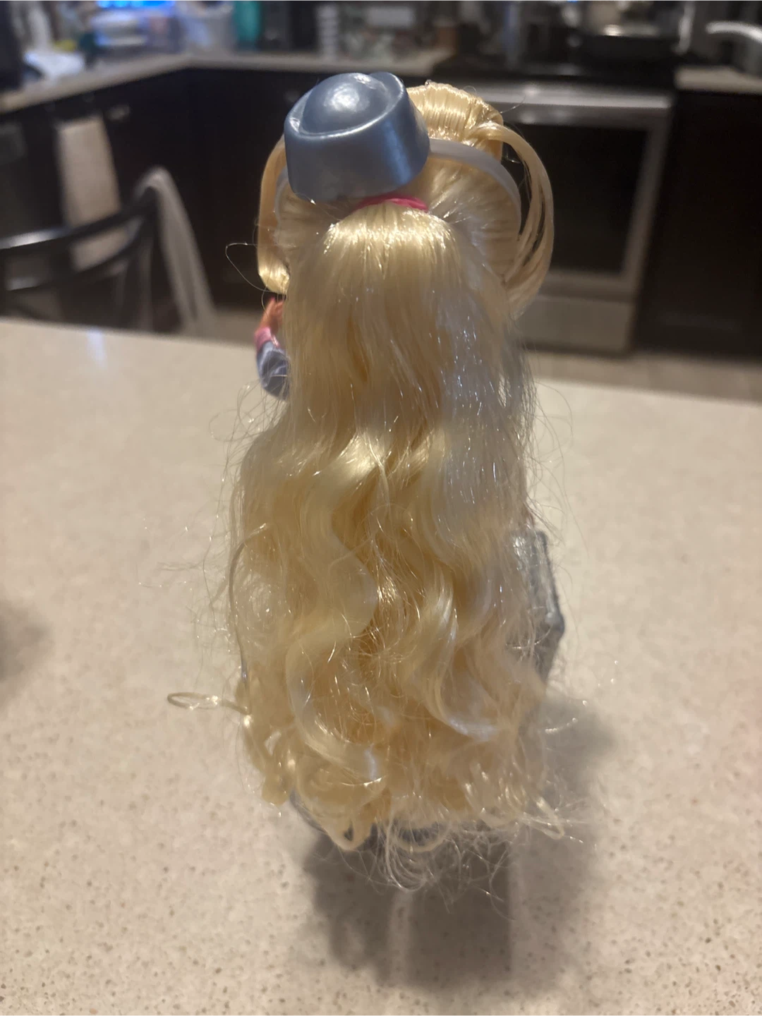 LOL Surprise! OMG Big Sister Doll! - photo 2
