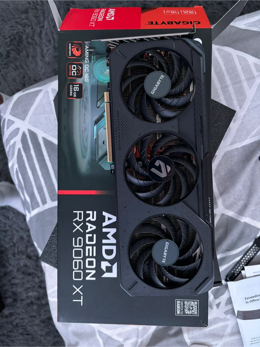 GIGABYTE Radeon RX 9060 XT Gaming OC 16G Graphics Card - photo 2