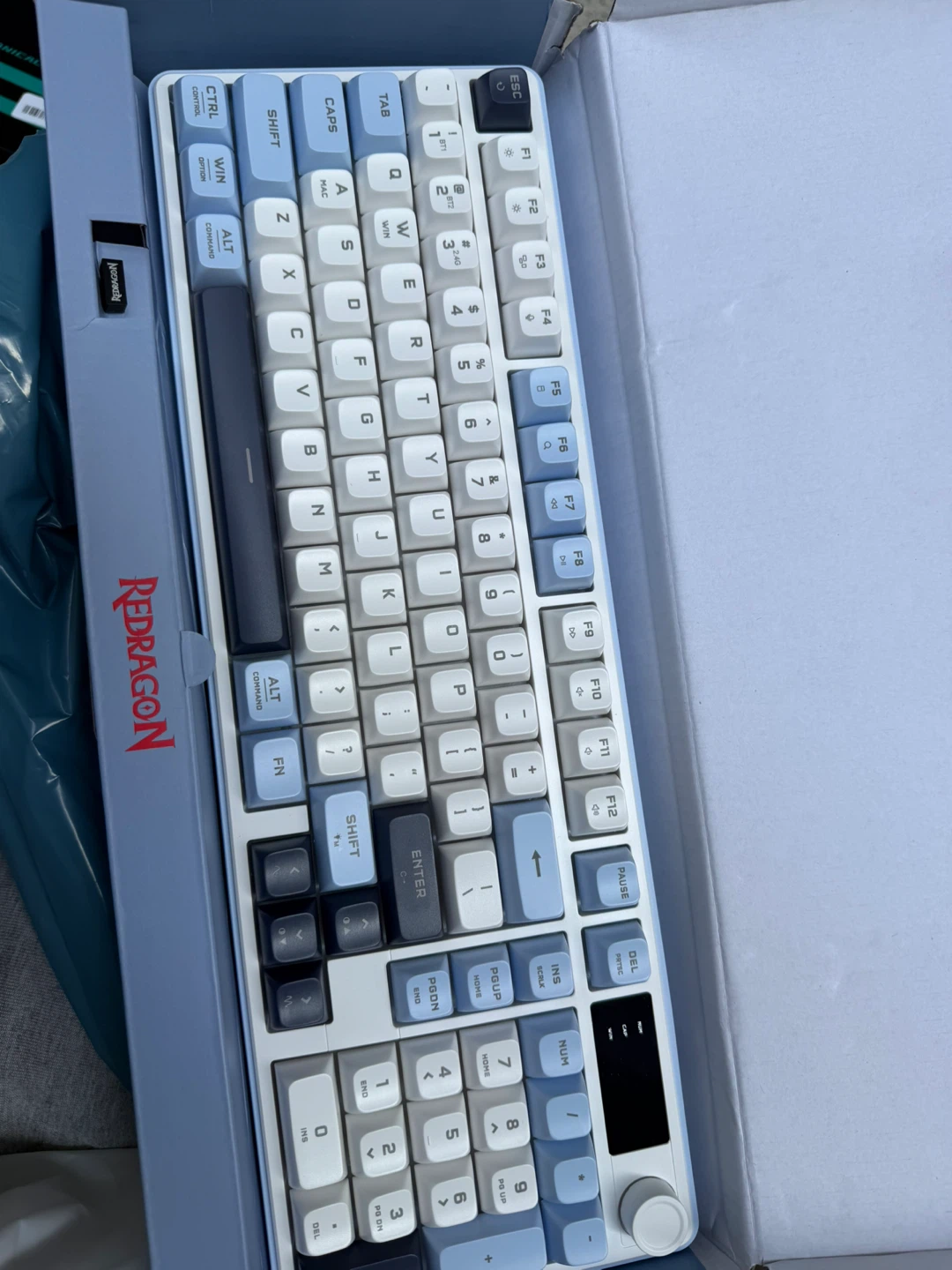 Redragon ARIA PRO 3-Mode Membrane RGB Keyboard - photo 3