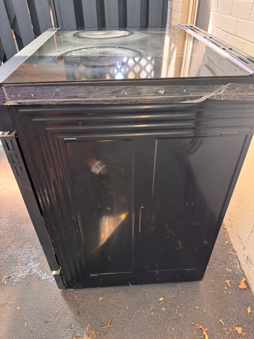 Samsung Electric Range with Oven - photo 3
