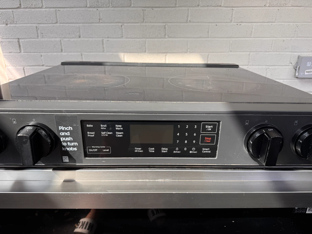 Samsung Electric Range with Oven - photo 4