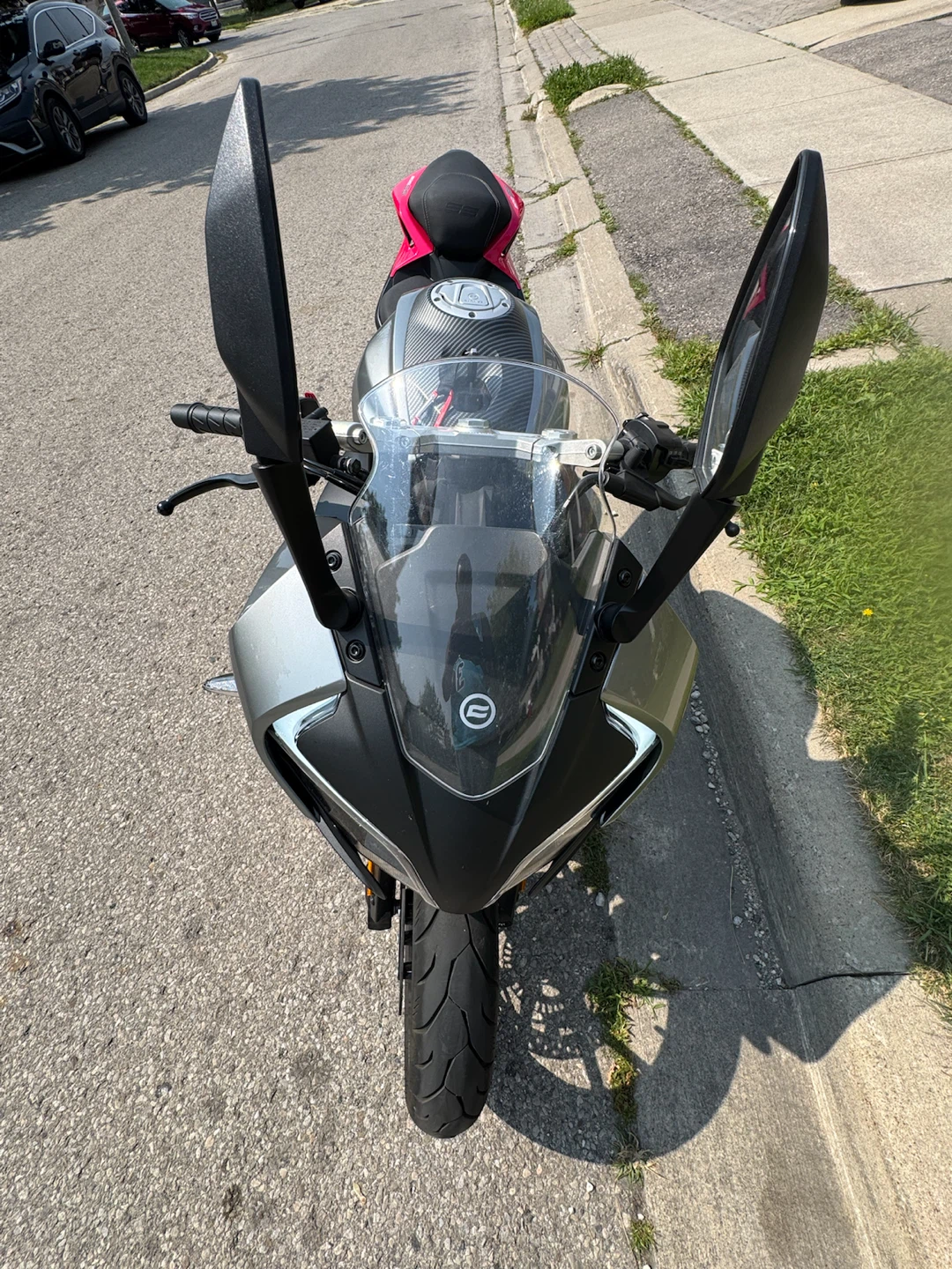 2024 CFMOTO 300SS - photo 2