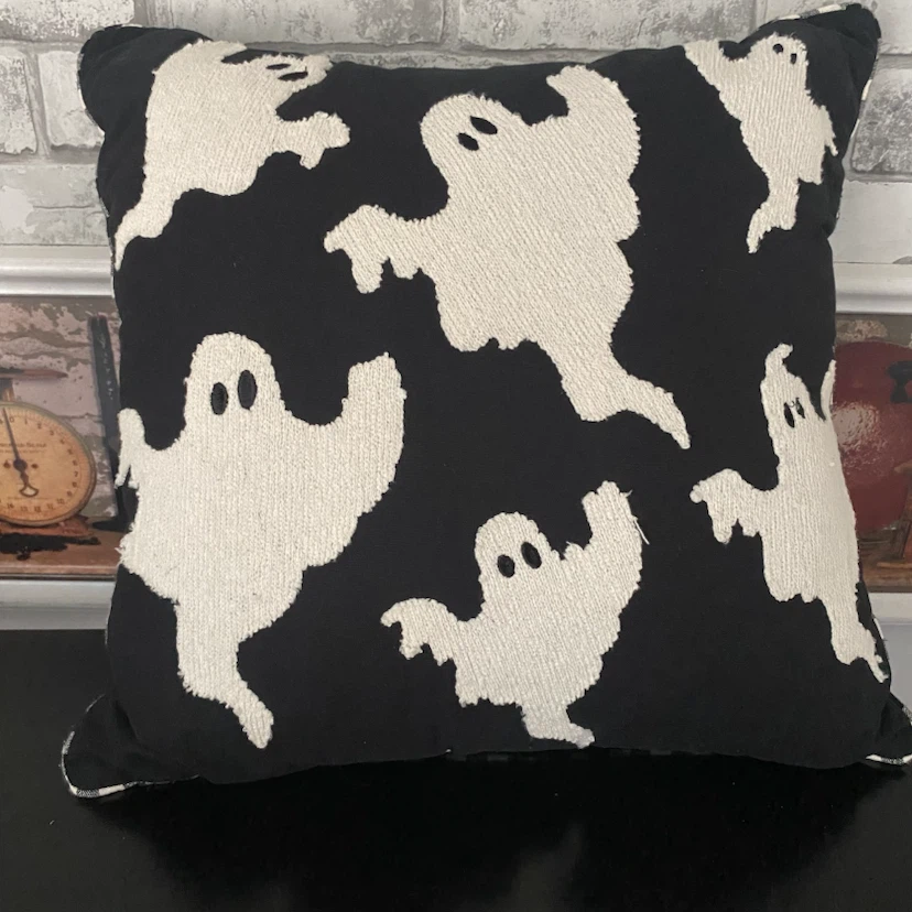 NEW! Rae Dunn "BOO!" Halloween Mug and ghost Pillow! - photo 2