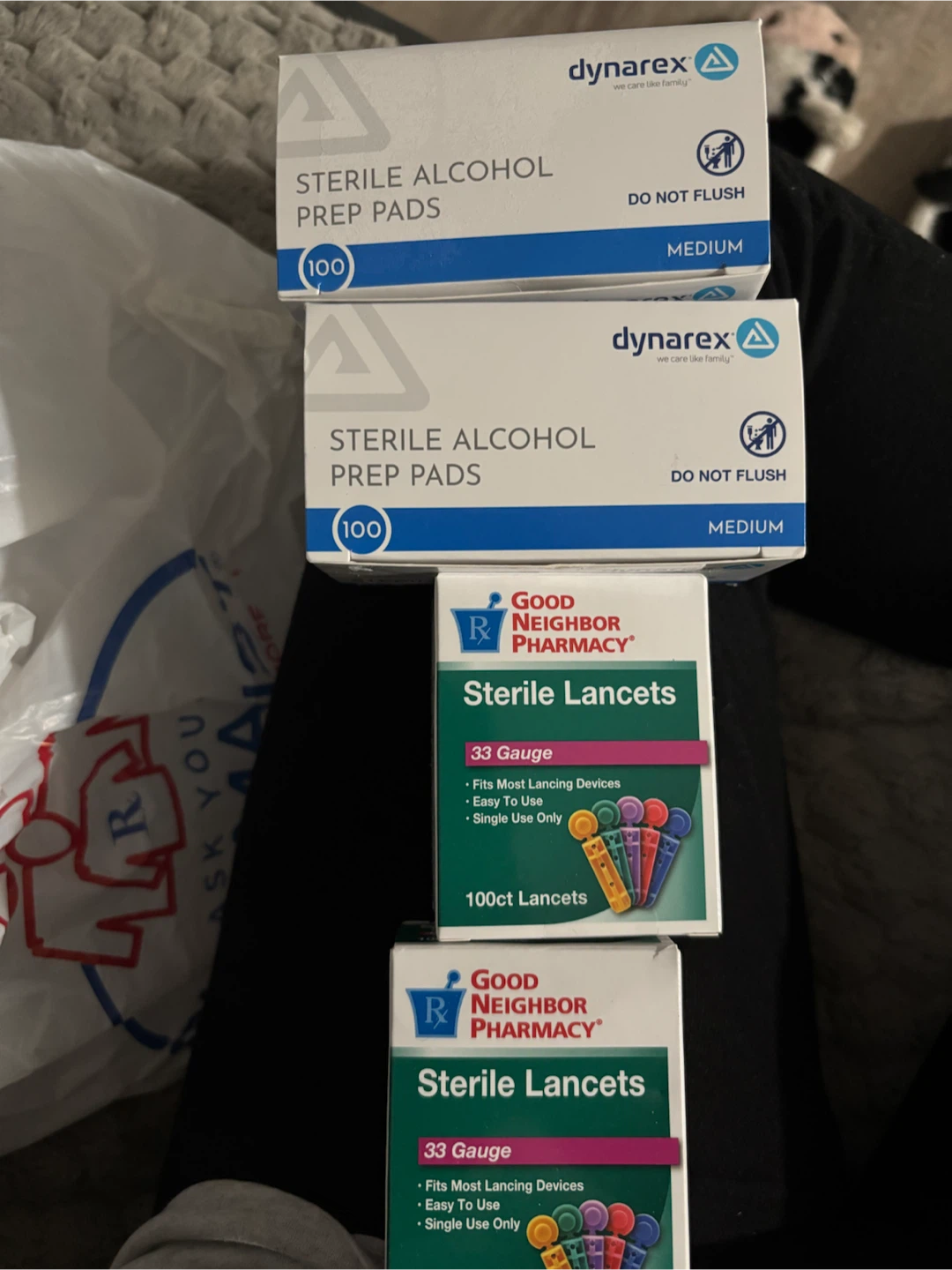 Dynarex Alcohol Prep Pads & Good Neighbor Sterile Lancets