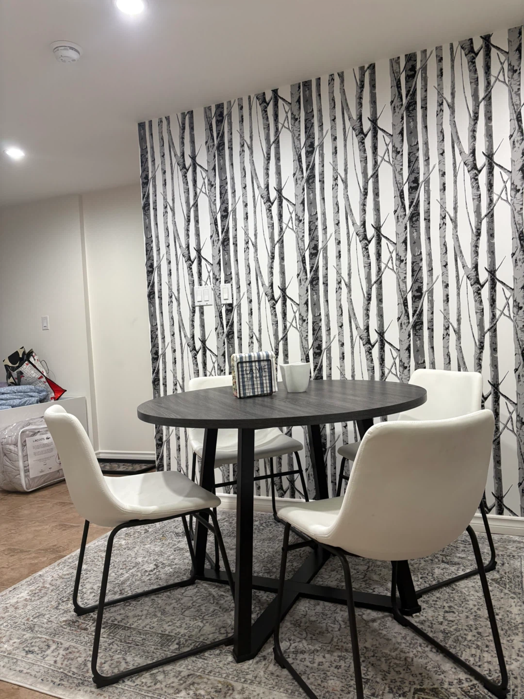 Round Dining Table with 4 White Chairs - photo 4